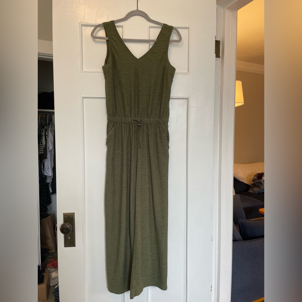 Breathe On olive green romper from Old Navy, size XS